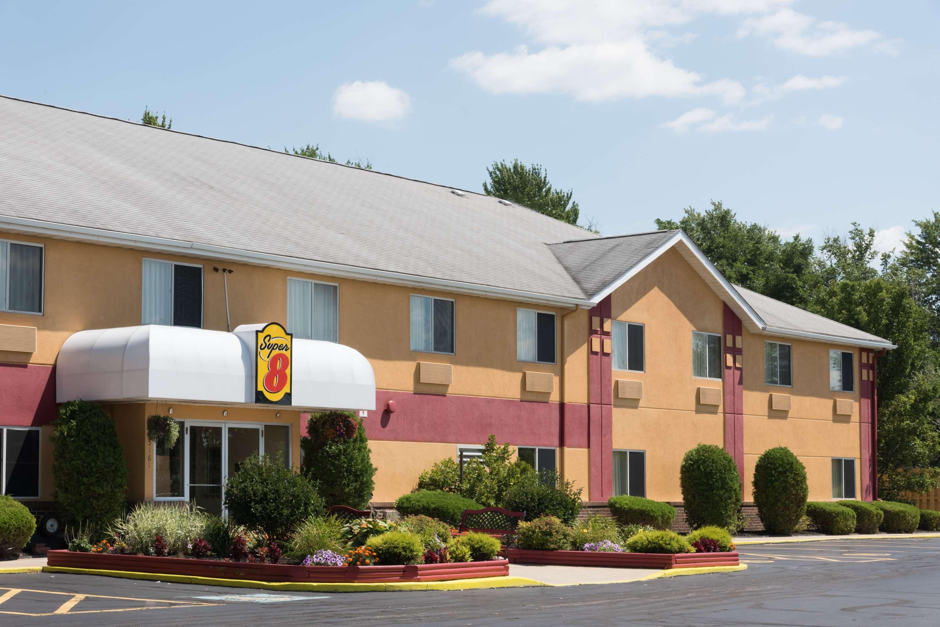 Super 8 By Wyndham Medina Hotel Exterior foto