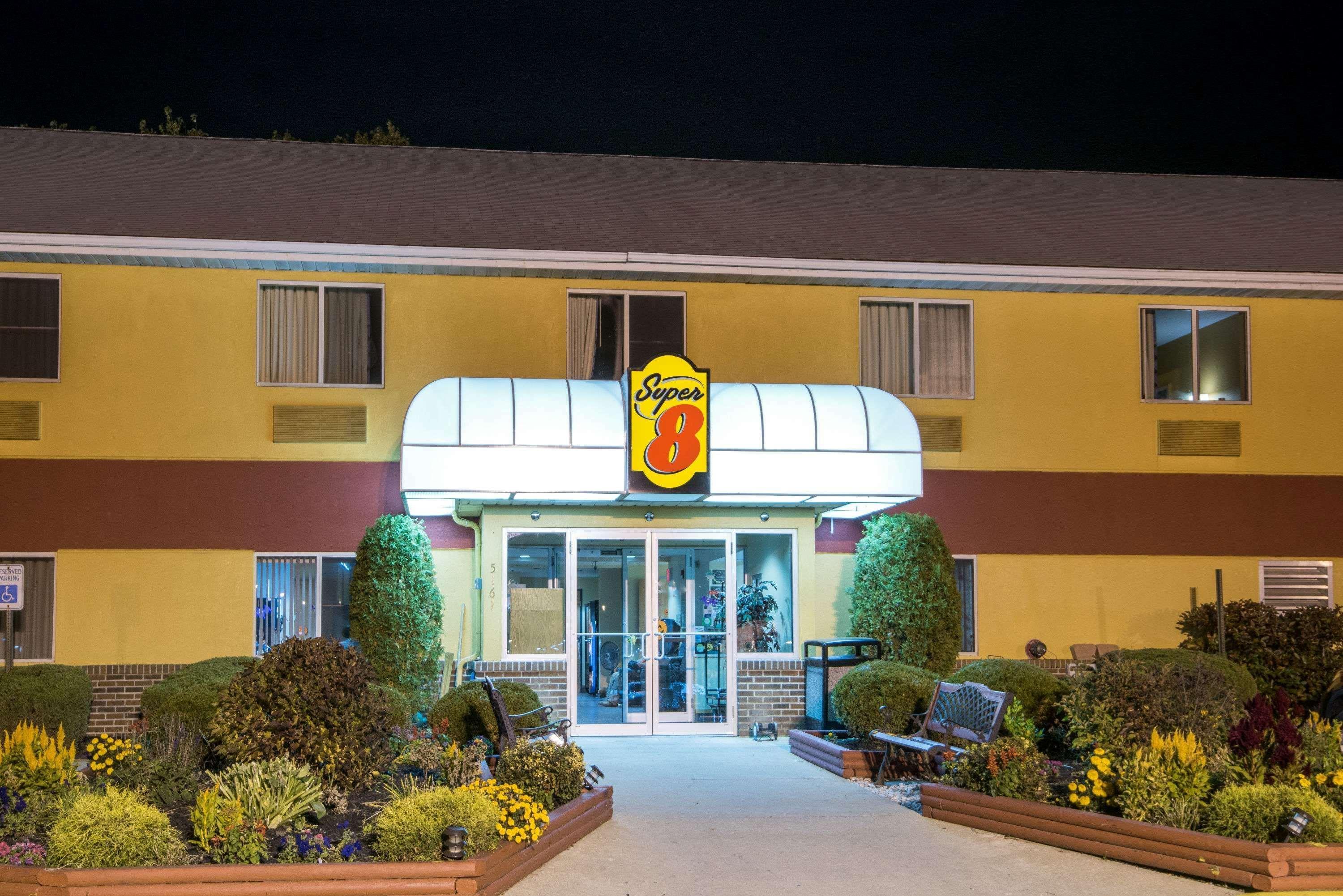Super 8 By Wyndham Medina Hotel Exterior foto